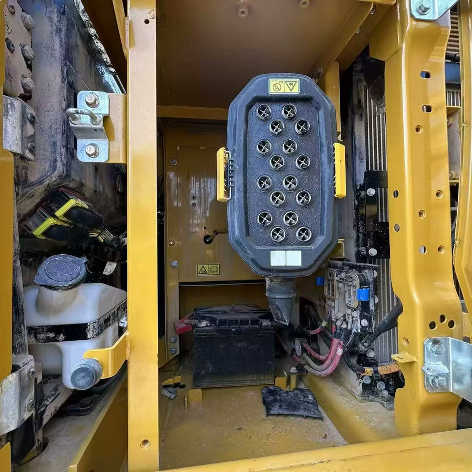 CATERPILLAR 330D2 - Lánctalpas kotró: 5 kép. CATERPILLAR 330D2 - Lánctalpas kotró: 5 kép.