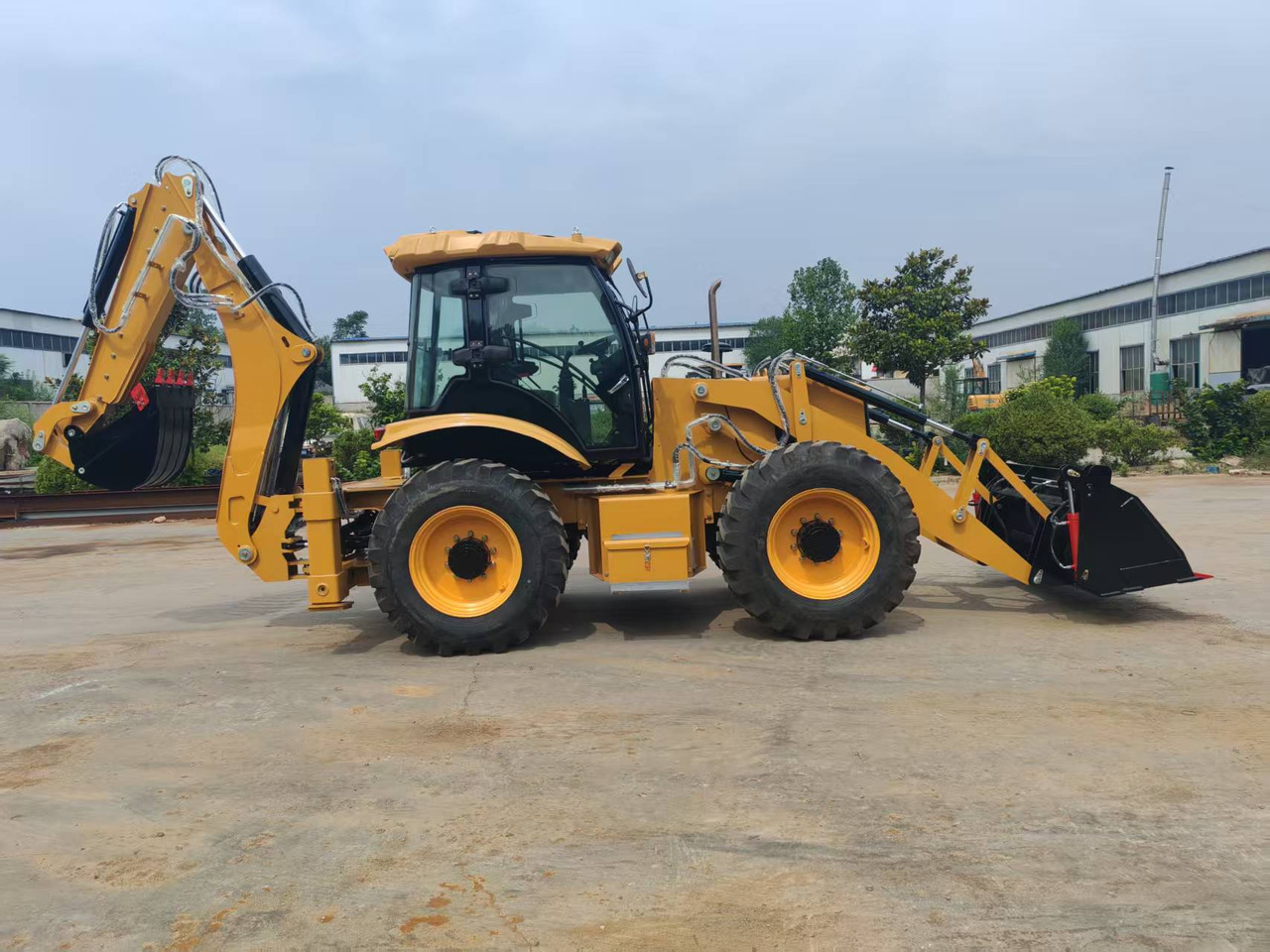CATERPILLAR ZY-388 - Kotrórakodó: 2 kép. CATERPILLAR ZY-388 - Kotrórakodó: 2 kép.