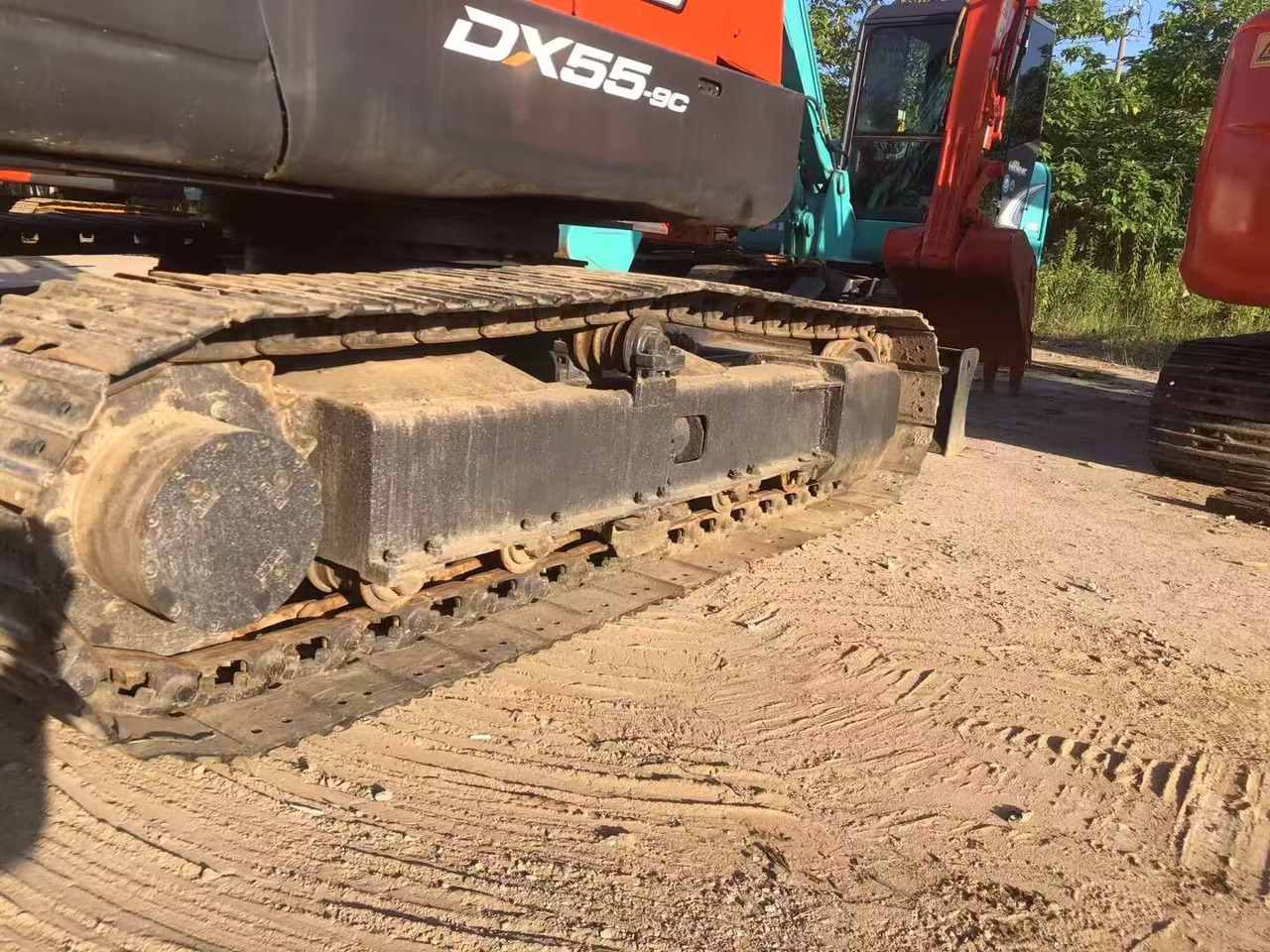 DOOSAN 55-9c - Minikotró: 4 kép. DOOSAN 55-9c - Minikotró: 4 kép.
