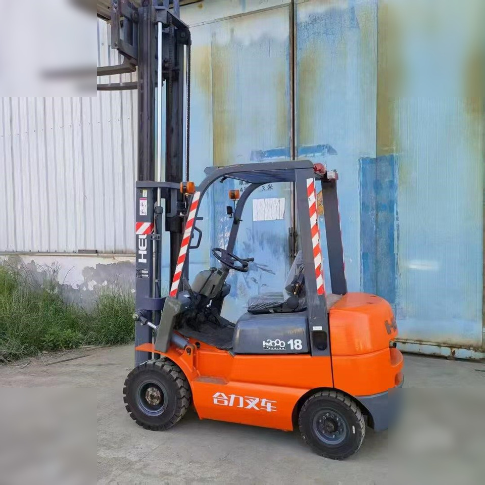 HELI FG18G - Dízel targonca: 3 kép. HELI FG18G - Dízel targonca: 3 kép.