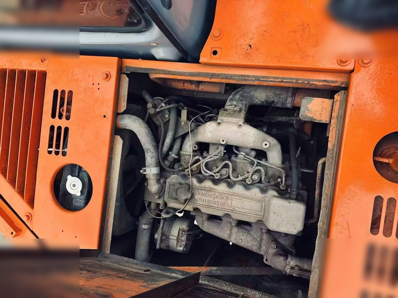 Lánctalpas kotró HITACHI EX60-5: 9 kép.