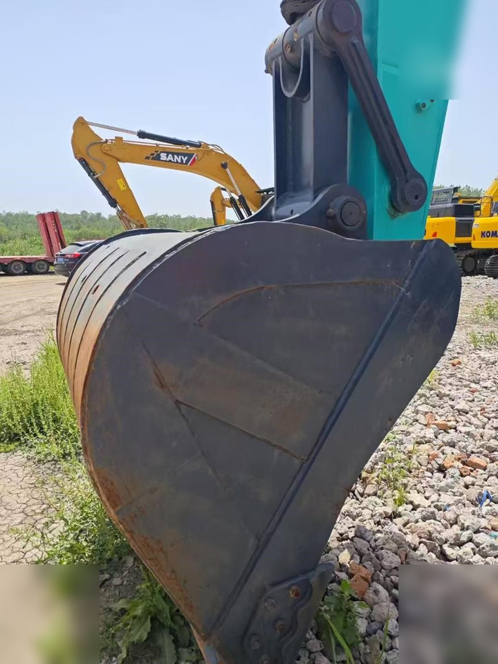 Lánctalpas kotró KOBELCO SK350D: 7 kép.