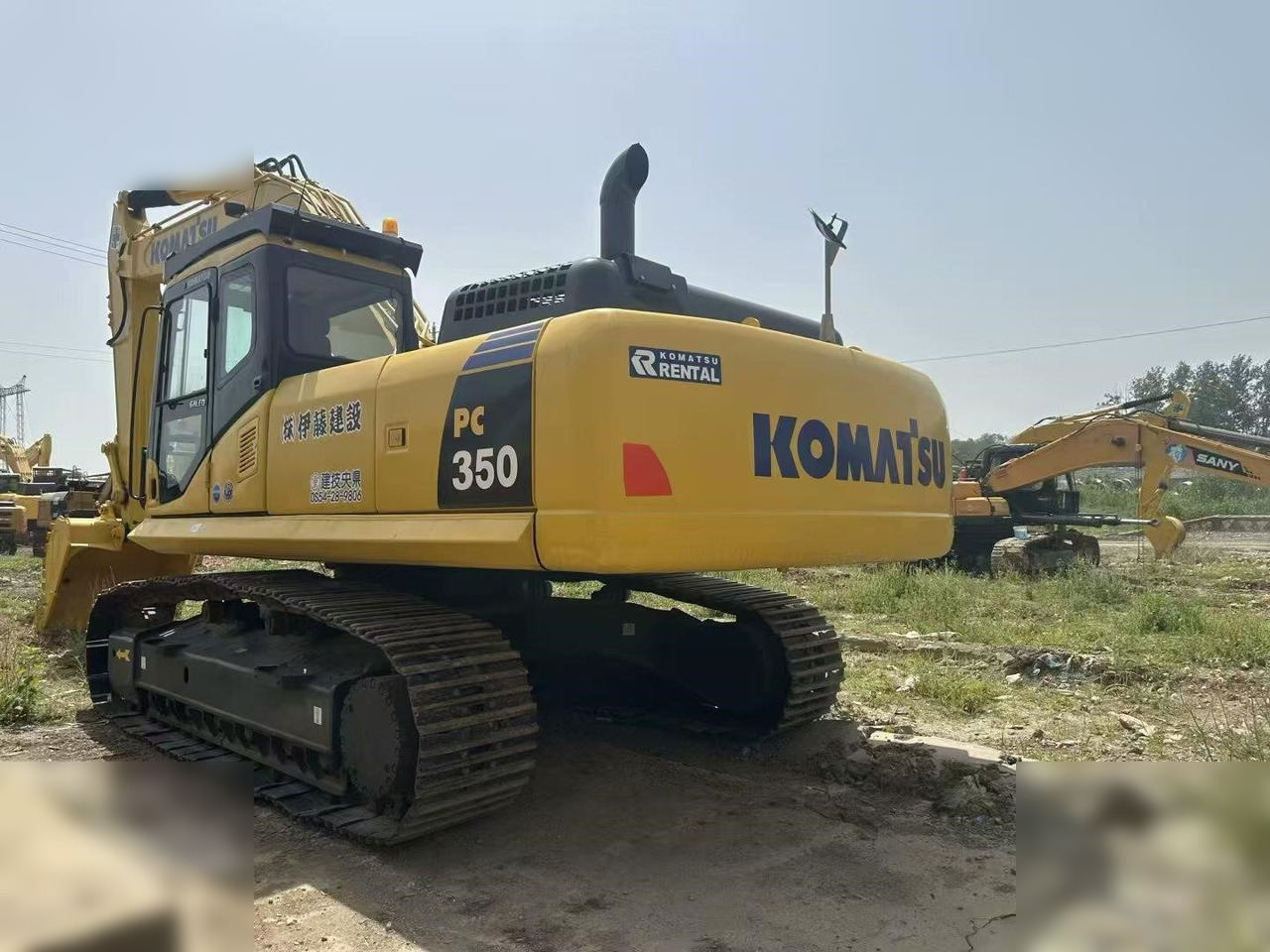 KOMATSU PC350 - Lánctalpas kotró: 2 kép. KOMATSU PC350 - Lánctalpas kotró: 2 kép.