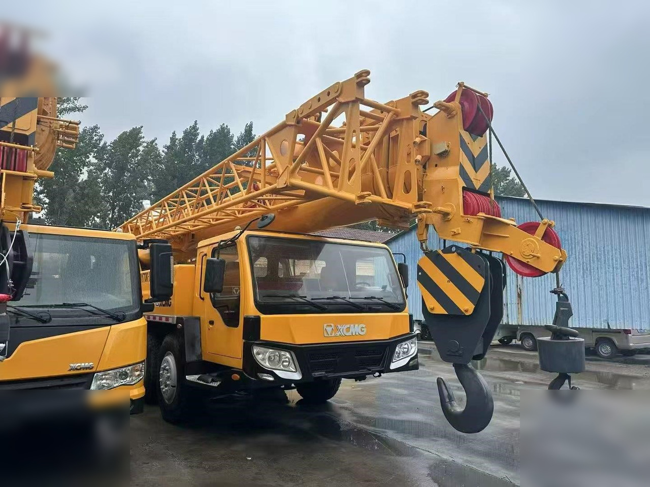XCMG XCT70S - Terepjáró autódaru: 2 kép. XCMG XCT70S - Terepjáró autódaru: 2 kép.
