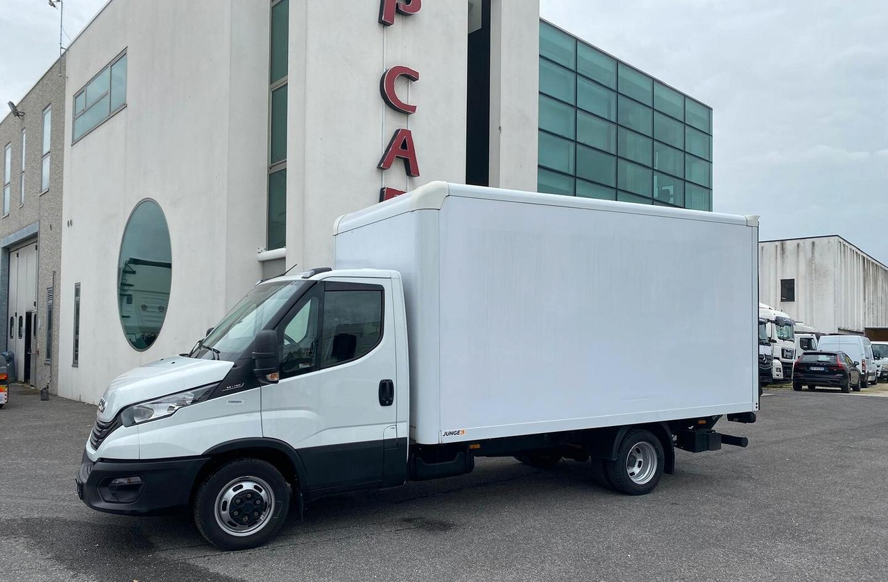 IVECO DAILY 35C16 EURO 6 FURGONE SPONDA POSTERIORE - Dobozos kisteherautó: 1 kép. IVECO DAILY 35C16 EURO 6 FURGONE SPONDA POSTERIORE - Dobozos kisteherautó: 1 kép.