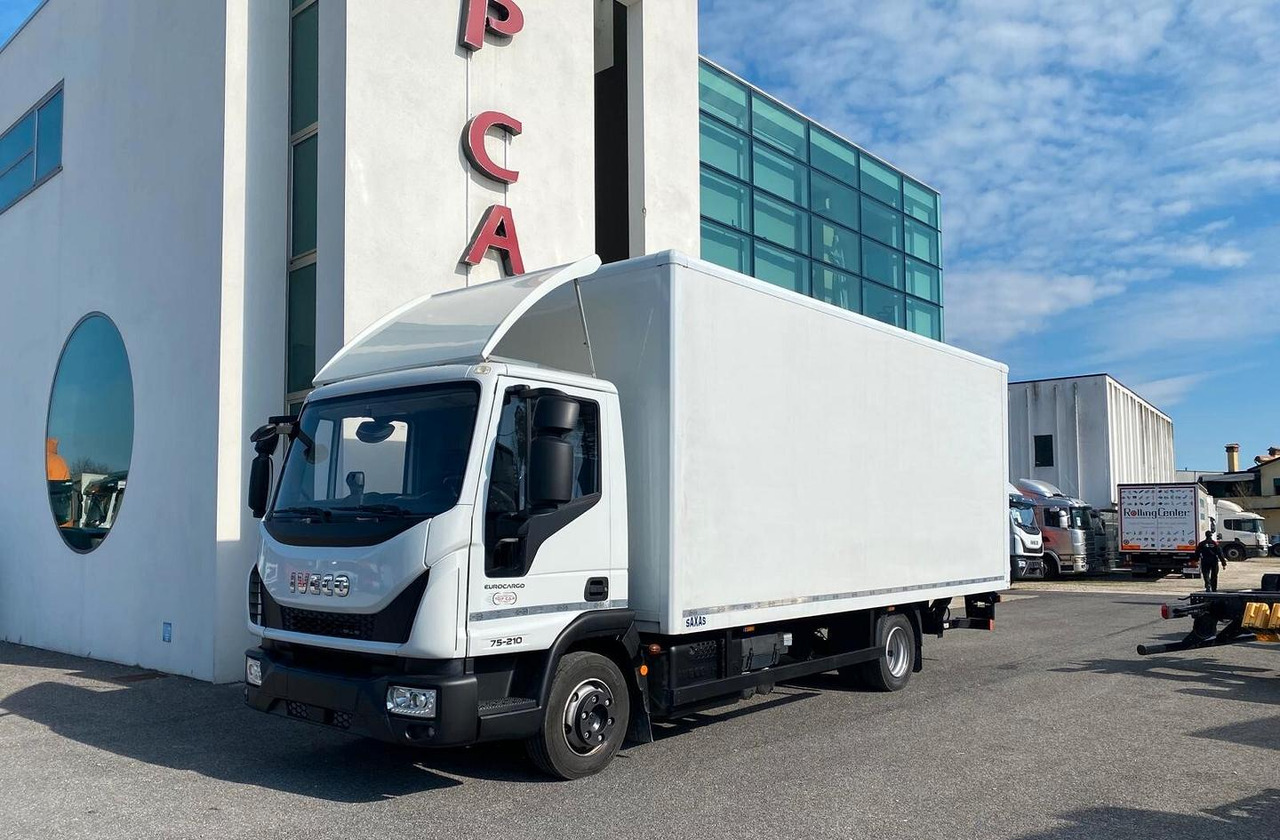 IVECO EUROCARGO 75E21 2019 CASSONE E SPONDA - Dobozos felépítményű teherautó: 1 kép. IVECO EUROCARGO 75E21 2019 CASSONE E SPONDA - Dobozos felépítményű teherautó: 1 kép.