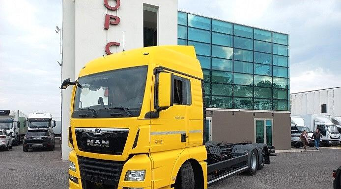 MAN TGX 26.500 MOTRICE 3 ASSI TELAIO EURO 6 2019 - Alvaz teherautó: 1 kép. MAN TGX 26.500 MOTRICE 3 ASSI TELAIO EURO 6 2019 - Alvaz teherautó: 1 kép.
