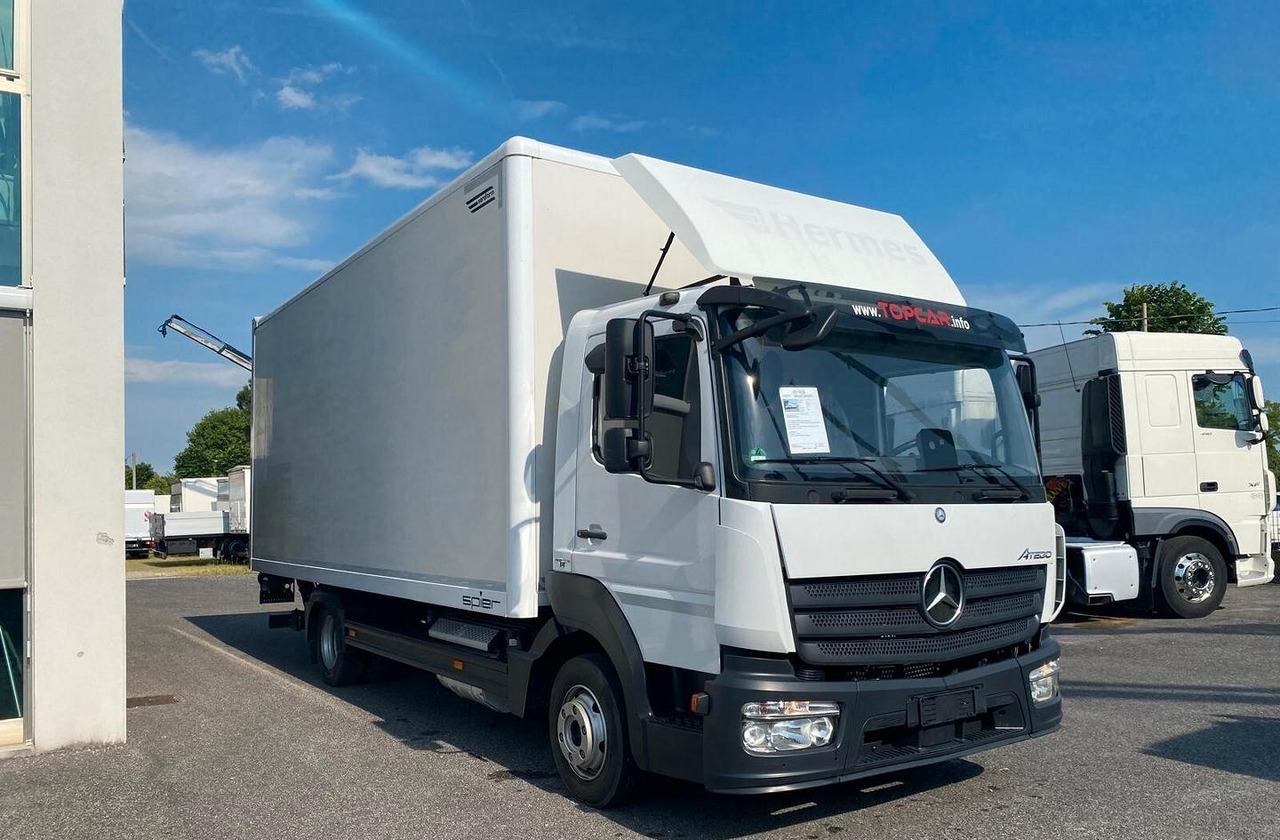 MERCEDES 816 ATEGO CASSONE E SPONDA 2018 EURO 6 - Dobozos felépítményű teherautó: 4 kép. MERCEDES 816 ATEGO CASSONE E SPONDA 2018 EURO 6 - Dobozos felépítményű teherautó: 4 kép.