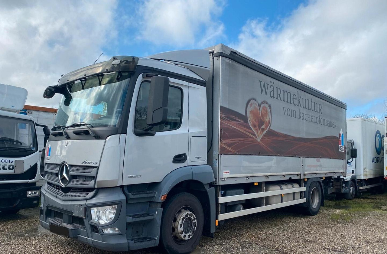 MERCEDES ANTOS 18.30 - Ponyvás teherautó: 1 kép. MERCEDES ANTOS 18.30 - Ponyvás teherautó: 1 kép.