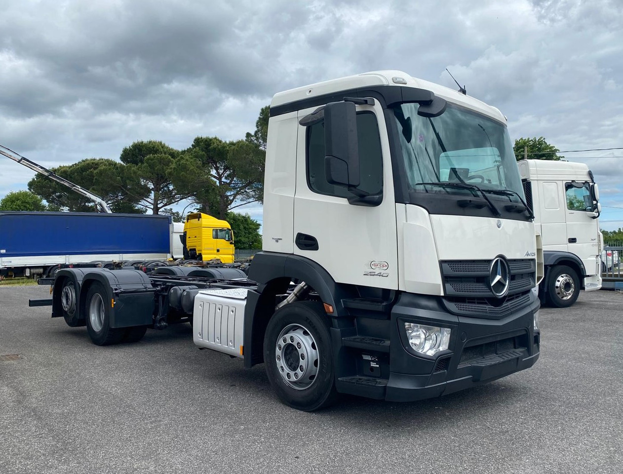 MERCEDES-BENZ ANTOS 25.40 - Alvaz teherautó: 3 kép. MERCEDES-BENZ ANTOS 25.40 - Alvaz teherautó: 3 kép.