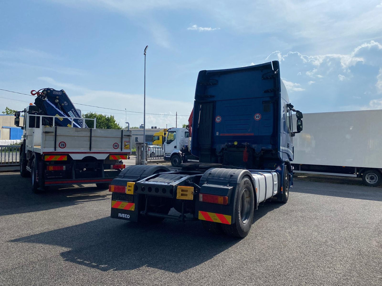 IVECO AS440T/P - Nyergesvontató: 3 kép. IVECO AS440T/P - Nyergesvontató: 3 kép.