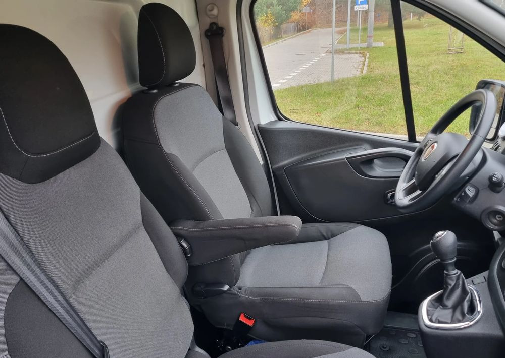 Kis furgon Fiat Talento: 18 kép.
