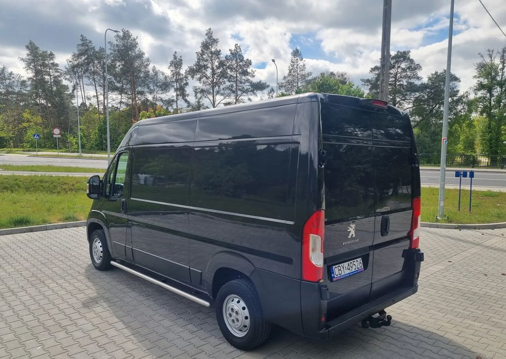 Peugeot Boxer - Kis furgon: 4 kép. Peugeot Boxer - Kis furgon: 4 kép.