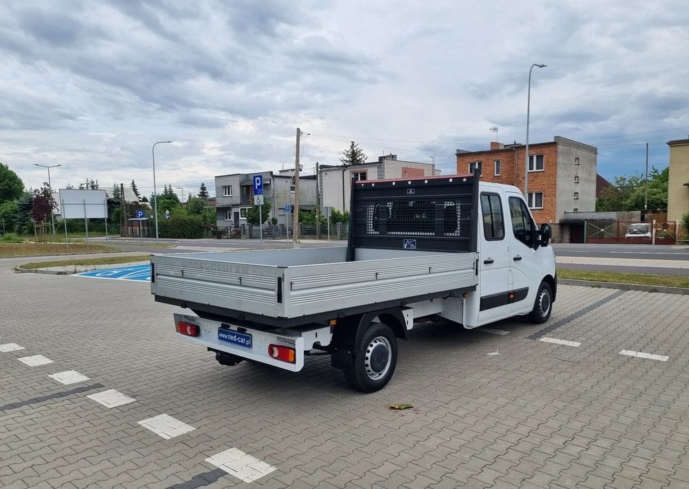 Renault Master - Duplakabinos kisteherautó: 4 kép. Renault Master - Duplakabinos kisteherautó: 4 kép.