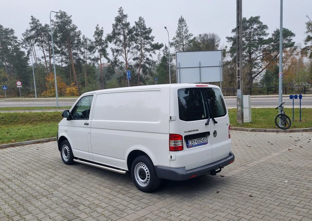 Volkswagen Transporter - Kis furgon: 5 kép. Volkswagen Transporter - Kis furgon: 5 kép.