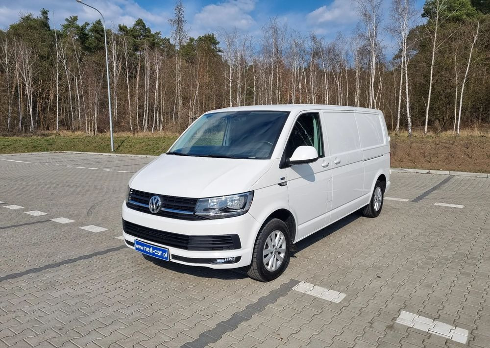 Kis furgon Volkswagen Transporter: 1 kép.