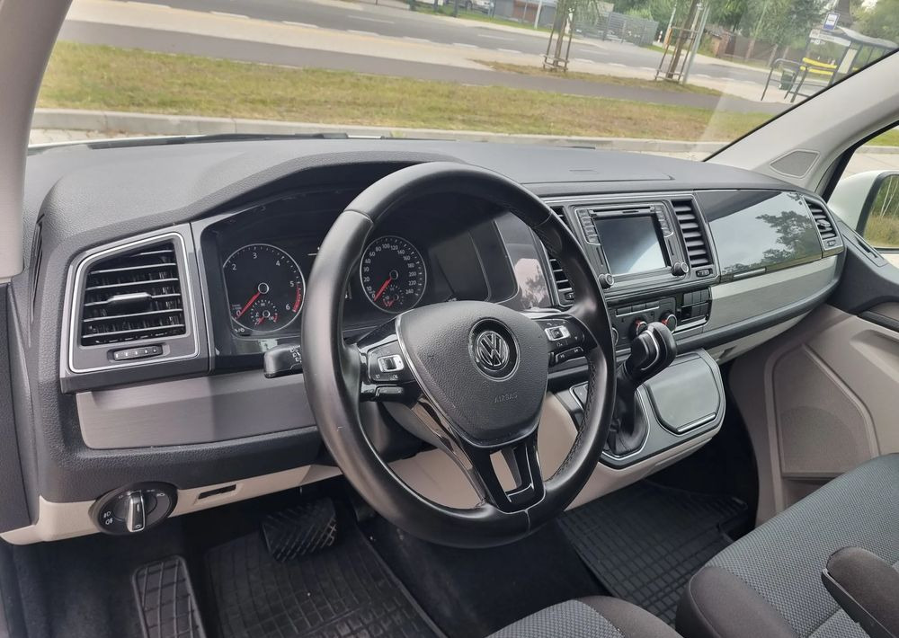 Kis furgon Volkswagen Transporter: 14 kép.