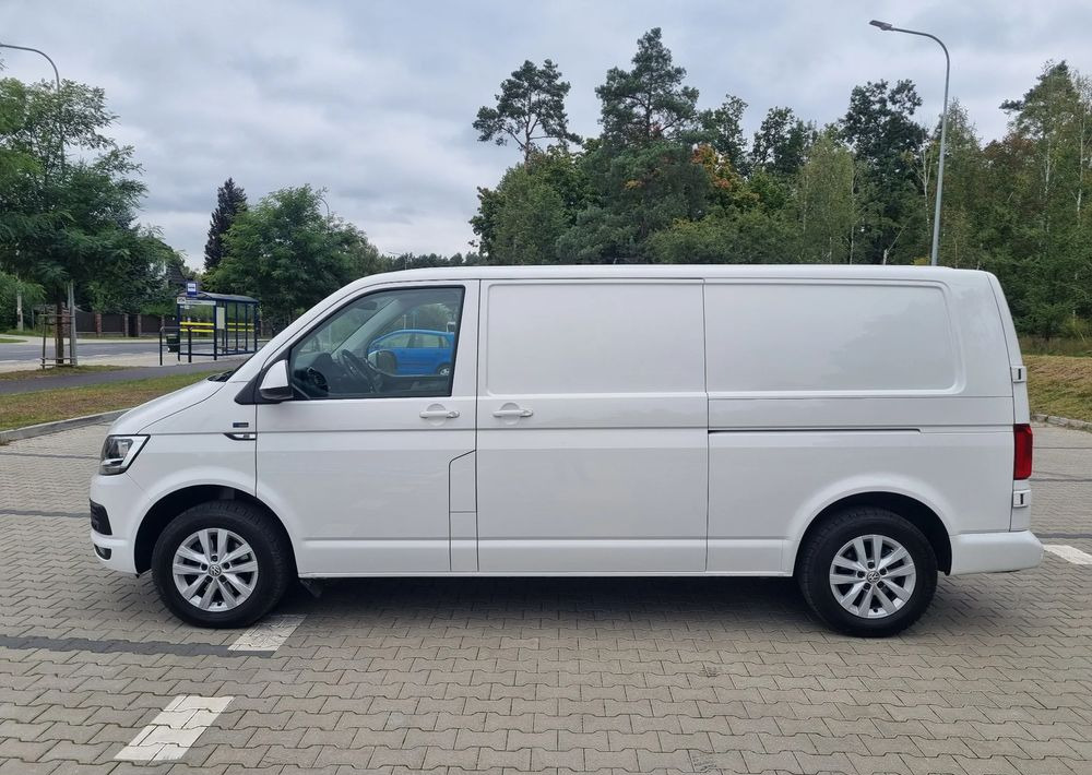 Kis furgon Volkswagen Transporter: 6 kép.