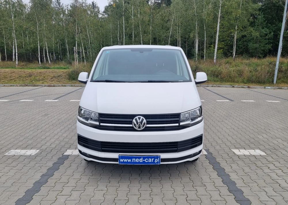 Kis furgon Volkswagen Transporter: 9 kép.