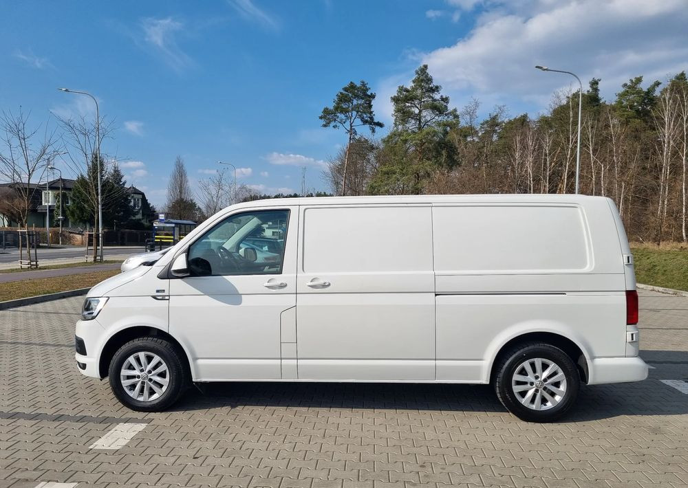 Volkswagen Transporter - Kis furgon: 5 kép. Volkswagen Transporter - Kis furgon: 5 kép.