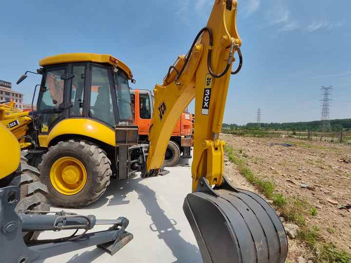 Cheap Price JCB 3CX Backhoe Loader in Excellent Condition for Sale JCB3CX JCB 4CX Available for Sale - Kotrórakodó: 2 kép. Cheap Price JCB 3CX Backhoe Loader in Excellent Condition for Sale JCB3CX JCB 4CX Available for Sale - Kotrórakodó: 2 kép.