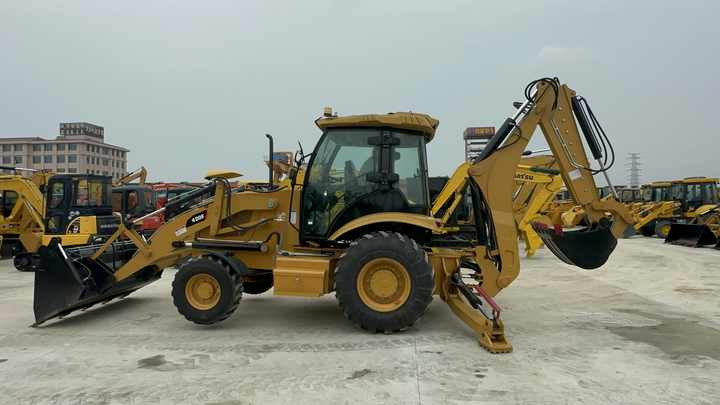 Cheap Prices Good Condition High Performance CAT 420F Used Backhoe Loader for Sale - Kotrórakodó: 2 kép. Cheap Prices Good Condition High Performance CAT 420F Used Backhoe Loader for Sale - Kotrórakodó: 2 kép.