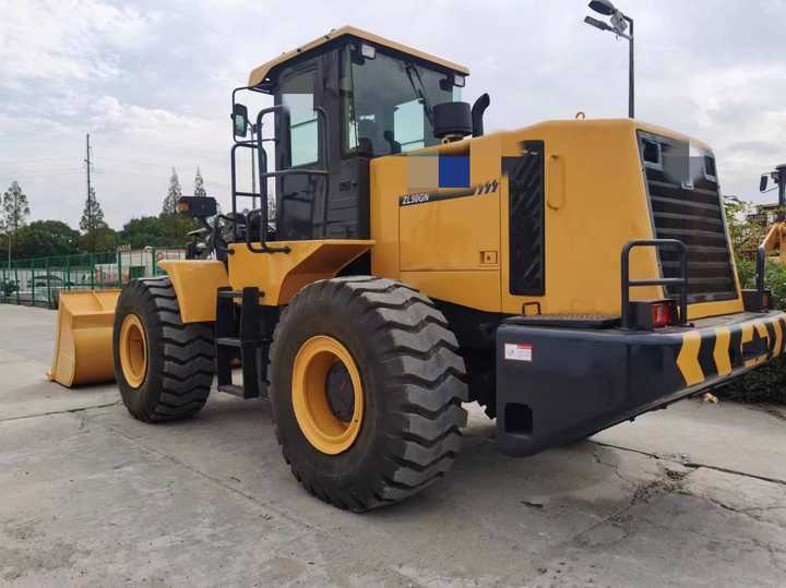 China Jiangsu Famous Brand Used Wheel Good Condition Loader ZL50GN Used Loader for Sale - Gumikerekes homlokrakodó: 4 kép. China Jiangsu Famous Brand Used Wheel Good Condition Loader ZL50GN Used Loader for Sale - Gumikerekes homlokrakodó: 4 kép.