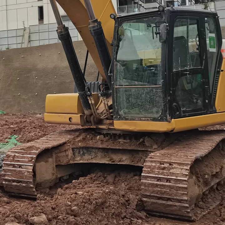 Good Condition Used CAT Excavator Japan 330GC Original Used Excavator Cat 330GC in Stock - Lánctalpas kotró: 4 kép. Good Condition Used CAT Excavator Japan 330GC Original Used Excavator Cat 330GC in Stock - Lánctalpas kotró: 4 kép.