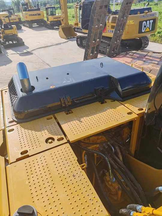 Lánctalpas kotró Good Condition Used Excavator Machine Caterpillar 315D Crawler CAT 15ton Used Excavator for Sale CAT 315 Excavators: 6 kép.