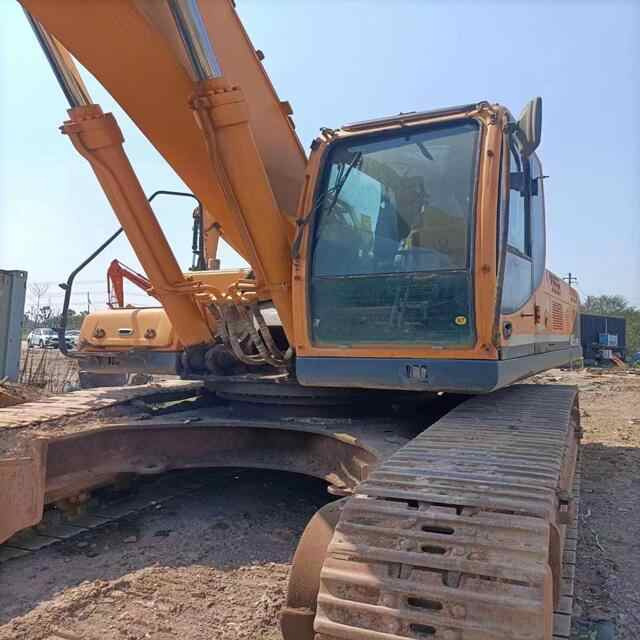 Good Quality Used hyundai R485-9t Excavator , hyundai R485-9t Excavator, hyundai R485LC-9t - Kotrógép: 3 kép. Good Quality Used hyundai R485-9t Excavator , hyundai R485-9t Excavator, hyundai R485LC-9t - Kotrógép: 3 kép.