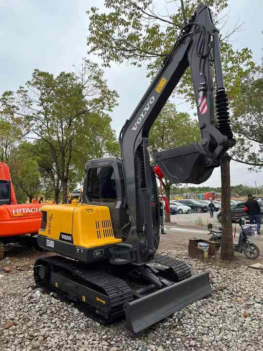 High Quality Used Volvo EC60D Excavator for Sale 6 Ton Compact Machine, Excellent Condition, Ready for Work! - Minikotró: 4 kép. High Quality Used Volvo EC60D Excavator for Sale 6 Ton Compact Machine, Excellent Condition, Ready for Work! - Minikotró: 4 kép.