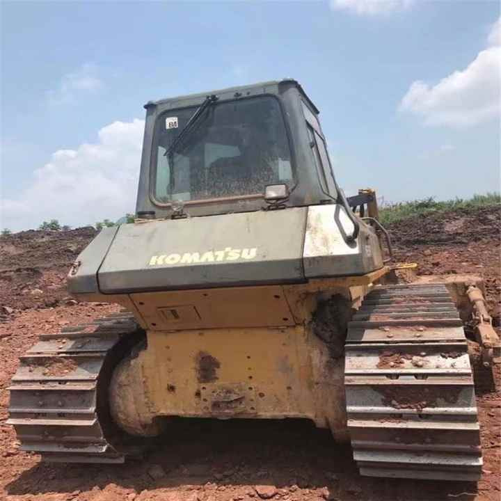 High Quality komatsu D65p D65px D50p D40p Original Japan Used Crawler Bulldozer with Ripper - Buldózer: 2 kép. High Quality komatsu D65p D65px D50p D40p Original Japan Used Crawler Bulldozer with Ripper - Buldózer: 2 kép.