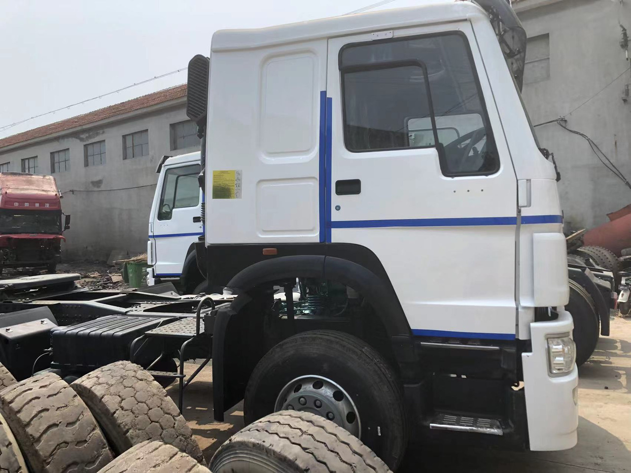 Howo HOWO 371 - Nyergesvontató: 5 kép. Howo HOWO 371 - Nyergesvontató: 5 kép.