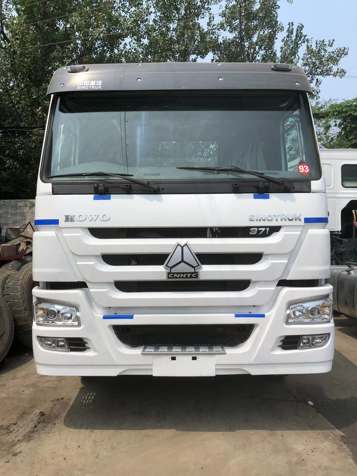 Howo HOWO 371 - Nyergesvontató: 1 kép. Howo HOWO 371 - Nyergesvontató: 1 kép.