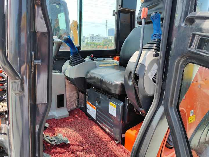 Minikotró Perfect Condition Kubota U55-4 Japan Brand Mini Excavator with Pusher for Sale  90% Brand New  Mini Kubota U25 35 55  5tons: 6 kép.