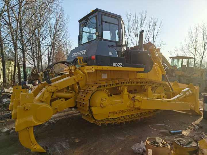 Popular excellent Condition Cheap Price Shantui SD 22 Secondhand Earthmover Used shantui sd22 Bulldozer in Stock - Buldózer: 2 kép. Popular excellent Condition Cheap Price Shantui SD 22 Secondhand Earthmover Used shantui sd22 Bulldozer in Stock - Buldózer: 2 kép.