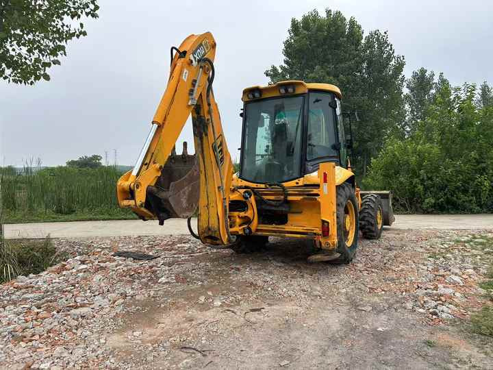 Second Hand Retroexcavadora JCB 3cx Backhoe Loader Multi Functional Original JCB Backhoe Loader 3CX 4CX 4x4 Good Quality Price - Kotrórakodó: 4 kép. Second Hand Retroexcavadora JCB 3cx Backhoe Loader Multi Functional Original JCB Backhoe Loader 3CX 4CX 4x4 Good Quality Price - Kotrórakodó: 4 kép.