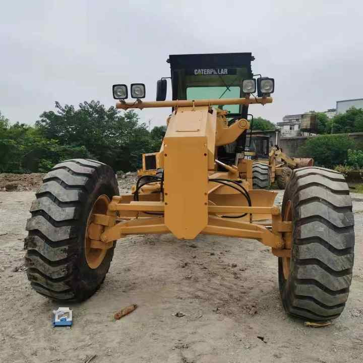 Used Caterpillar CAT 140H Land Road Motor Grader CAT140 CAT140H Used Grader Cheap Price for Sale - Gréder: 2 kép. Used Caterpillar CAT 140H Land Road Motor Grader CAT140 CAT140H Used Grader Cheap Price for Sale - Gréder: 2 kép.