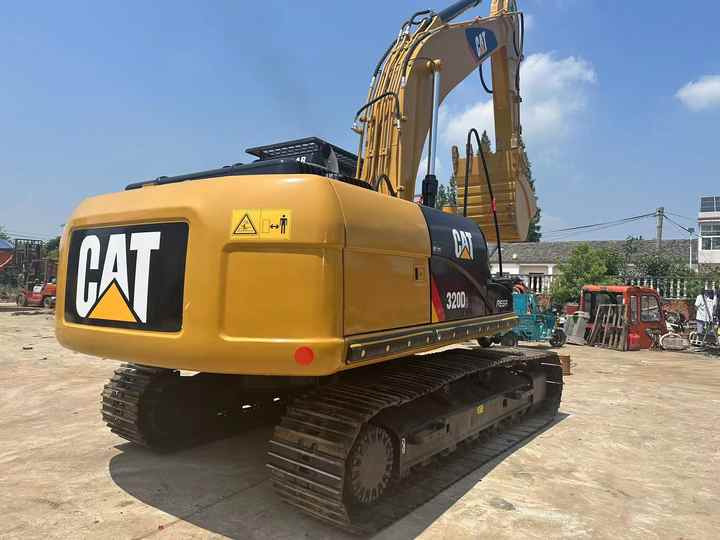 Used Caterpillar Excavators 320D Good Condition Used Excavators for Sale Second Hand Machine CAT Caterpillar 320D Excavadoras - Lánctalpas kotró: 3 kép. Used Caterpillar Excavators 320D Good Condition Used Excavators for Sale Second Hand Machine CAT Caterpillar 320D Excavadoras - Lánctalpas kotró: 3 kép.