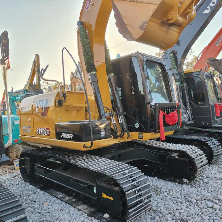Used Crawler Caterpillar 312D Excavator with Good Condition for Sale - Lánctalpas kotró: 5 kép. Used Crawler Caterpillar 312D Excavator with Good Condition for Sale - Lánctalpas kotró: 5 kép.