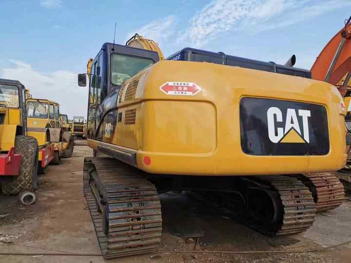 Used Digger CAT 325D Construction Machinery Construction Digger Used CAT 325D Cheap Excavator - Lánctalpas kotró: 5 kép. Used Digger CAT 325D Construction Machinery Construction Digger Used CAT 325D Cheap Excavator - Lánctalpas kotró: 5 kép.