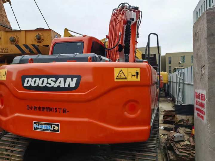 Used Doosan Hydraulic Excavator DX140 Low Price Korea Doosan DX140-9 Used Excavator for Sale - Lánctalpas kotró: 4 kép. Used Doosan Hydraulic Excavator DX140 Low Price Korea Doosan DX140-9 Used Excavator for Sale - Lánctalpas kotró: 4 kép.