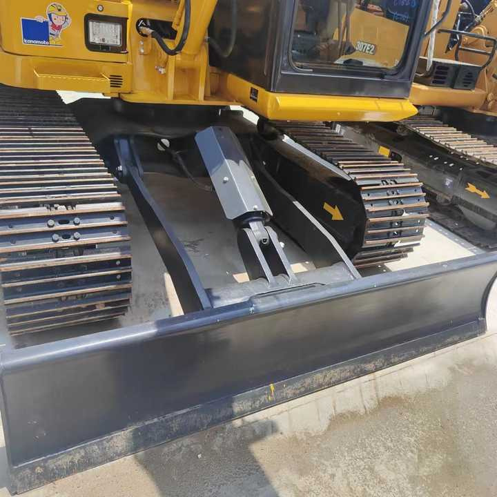 Used Excavator KOMATSU PC70-8 Construction Machinery Excavator PC70-8 PC60 PC70 Excavators for Sale at Negotiable Price - Lánctalpas kotró: 4 kép. Used Excavator KOMATSU PC70-8 Construction Machinery Excavator PC70-8 PC60 PC70 Excavators for Sale at Negotiable Price - Lánctalpas kotró: 4 kép.