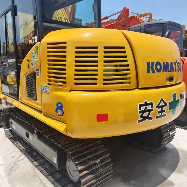 Used Excavator KOMATSU PC70-8 Construction Machinery Excavator PC70-8 PC60 PC70 Excavators for Sale at Negotiable Price - Lánctalpas kotró: 3 kép. Used Excavator KOMATSU PC70-8 Construction Machinery Excavator PC70-8 PC60 PC70 Excavators for Sale at Negotiable Price - Lánctalpas kotró: 3 kép.