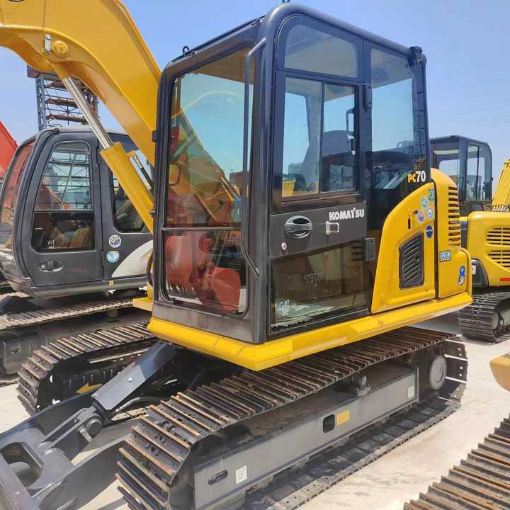 Used Excavator KOMATSU PC70-8 Construction Machinery Excavator PC70-8 PC60 PC70 Excavators for Sale at Negotiable Price - Lánctalpas kotró: 1 kép. Used Excavator KOMATSU PC70-8 Construction Machinery Excavator PC70-8 PC60 PC70 Excavators for Sale at Negotiable Price - Lánctalpas kotró: 1 kép.
