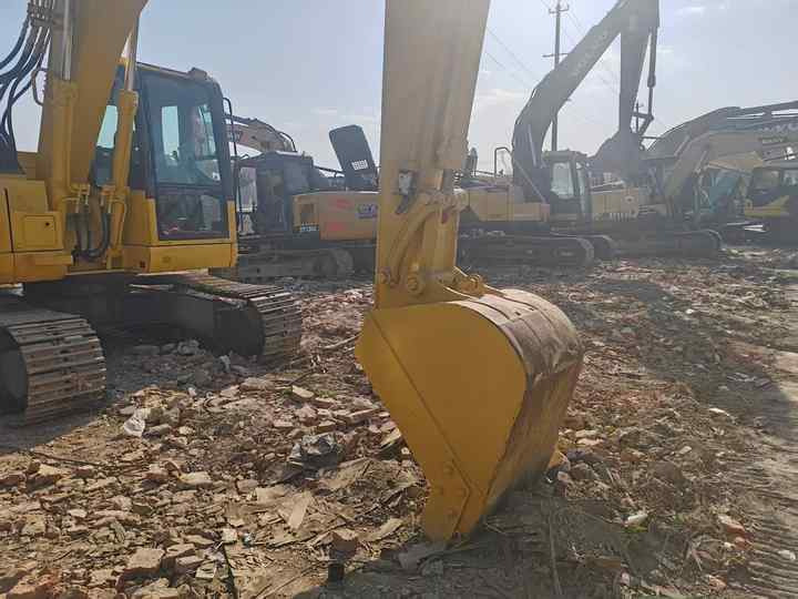 Used Good Quality Japan Original PC138us in Good Condition PC138us Komatsu - Lánctalpas kotró: 2 kép. Used Good Quality Japan Original PC138us in Good Condition PC138us Komatsu - Lánctalpas kotró: 2 kép.