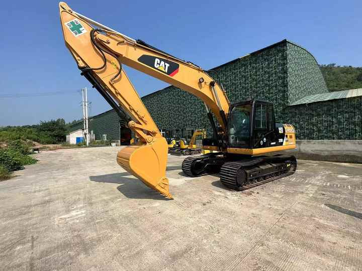 Used Machinery Construction CAT 320D Excavator Hydraulic Digging Machine Cat Used Caterpillar 320d Excavators - Lánctalpas kotró: 3 kép. Used Machinery Construction CAT 320D Excavator Hydraulic Digging Machine Cat Used Caterpillar 320d Excavators - Lánctalpas kotró: 3 kép.