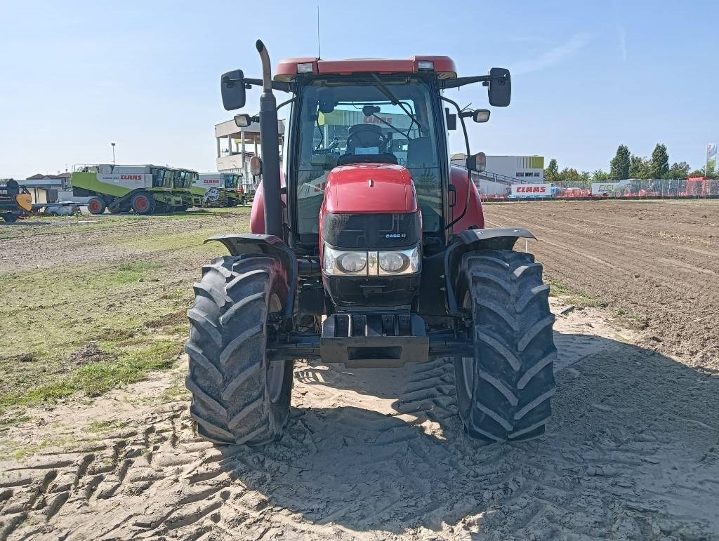 Case IH Maxxum 140 - Traktor: 2 kép. Case IH Maxxum 140 - Traktor: 2 kép.