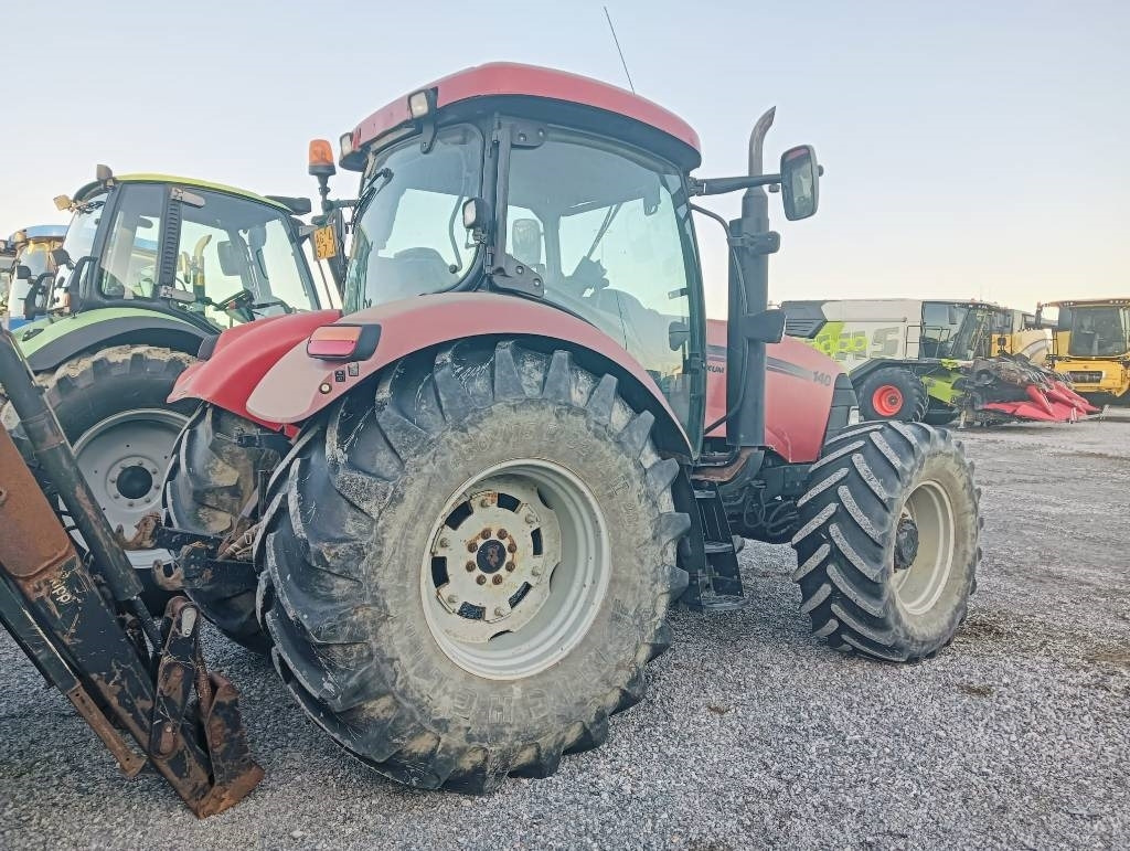 Traktor Case IH Maxxum 140: 14 kép.