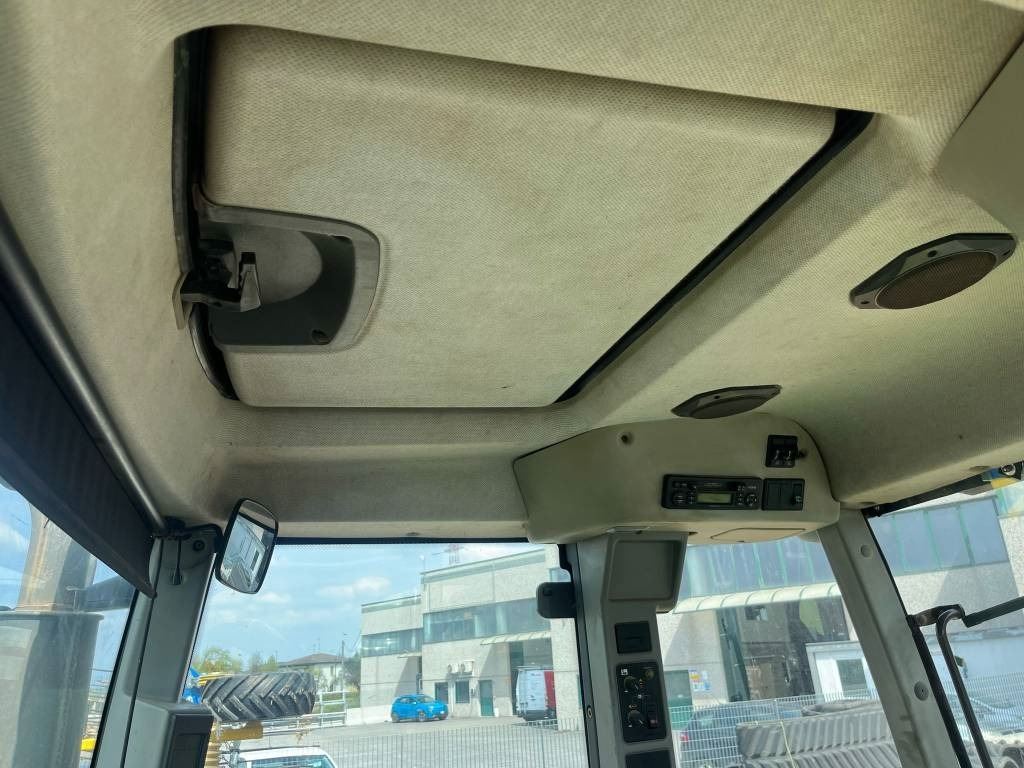 Claas Ares 697 - Traktor: 3 kép. Claas Ares 697 - Traktor: 3 kép.